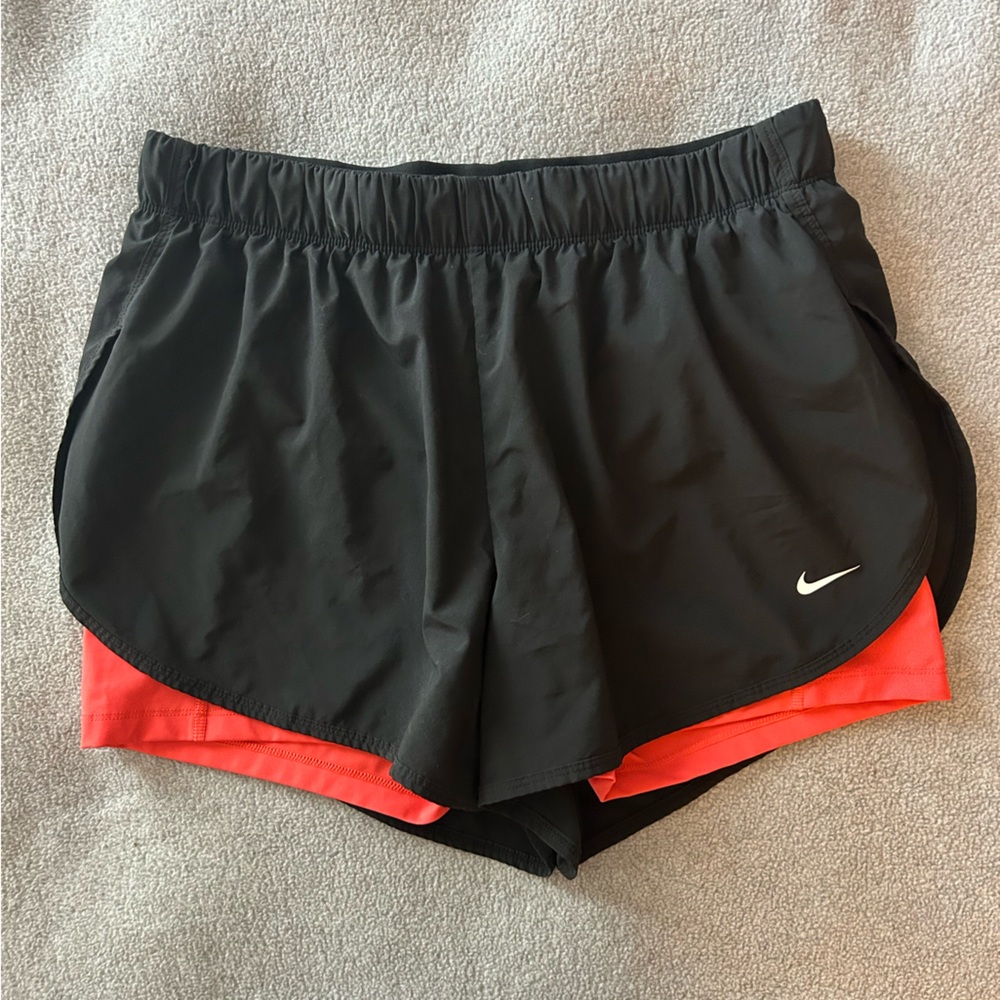 Women’s Nike 2in1 Shorts XL
